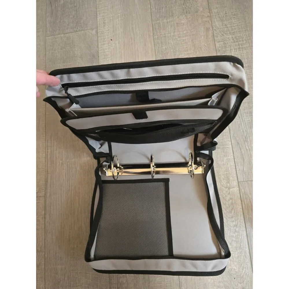 Moko Zipper Binder